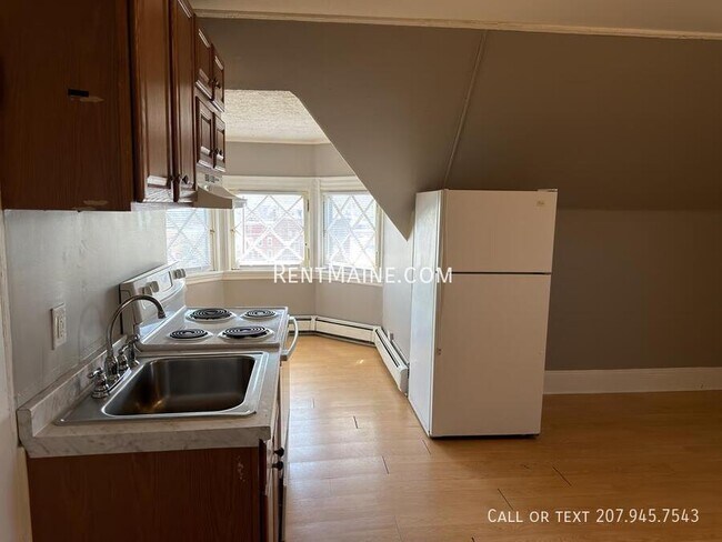 145 Union St in Bangor, ME - Building Photo - Building Photo