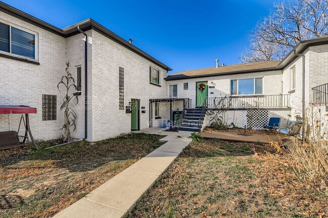3233 Steele St in Denver, CO - Foto de edificio - Building Photo