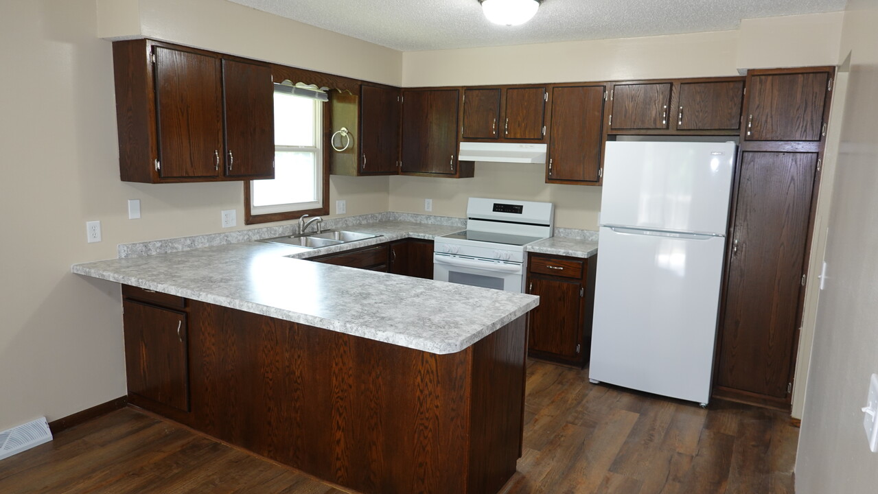 612 6th St W, Unit Duplex Unit 2 in Hastings, MN - Building Photo