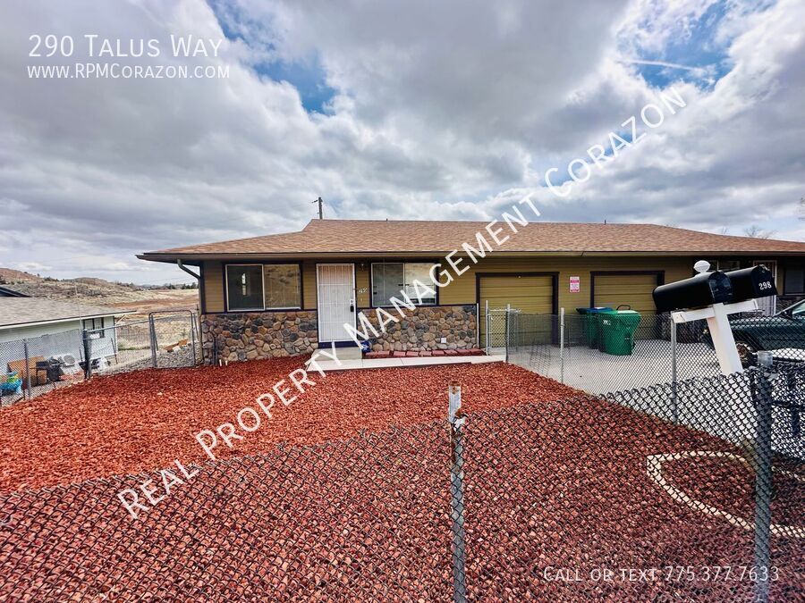 290 Talus Way in Reno, NV - Building Photo