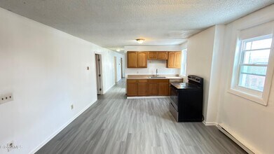 3134 6th Ave in Troy, NY - Building Photo - Building Photo