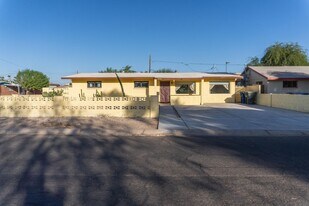 2201 S 6th Ave in Yuma, AZ - Building Photo