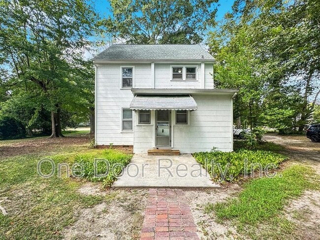 property at 727 Richmond Rd