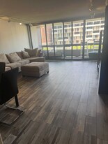 560 Commonwealth Ave, Unit Fenway Apartment in Boston, MA - Building Photo
