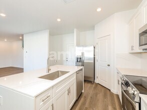 2348 Devin Ave in Carson City, NV - Foto de edificio - Building Photo