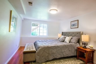 517 Hanover St, Unit InLaw in Daly City, CA - Building Photo - Building Photo