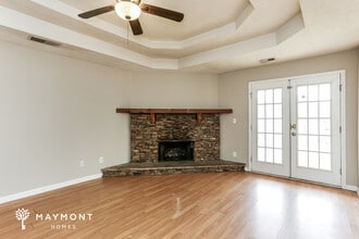 135 Branchwood Dr in Covington, GA - Foto de edificio - Building Photo