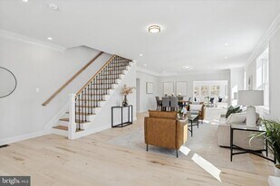 4979 Papa Blvd in Edgemont, PA - Building Photo