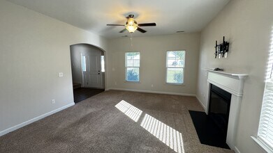 330 James Hedrick Ct in Jacksonville, NC - Building Photo - Building Photo