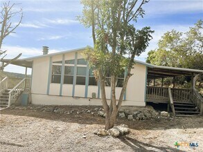 6823 Jasmine Height in Canyon Lake, TX - Building Photo - Building Photo