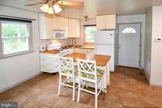 366 Winmeyer Ave in Odenton, MD - Building Photo - Building Photo