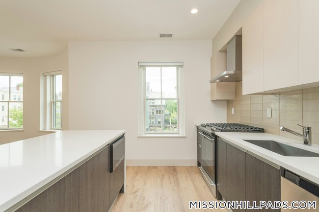 178 St Alphonsus St in Boston, MA - Building Photo - Building Photo