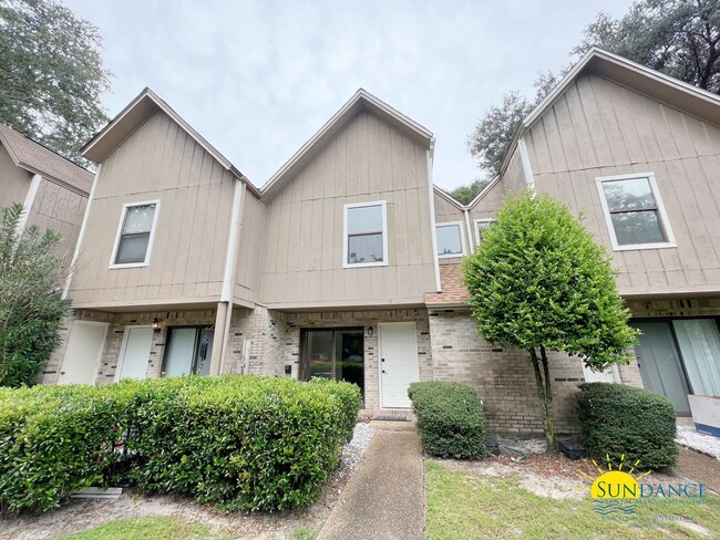 property at 15 Falcon Ridge Ln