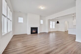 815 Watercolor Wy in Durham, NC - Building Photo - Building Photo