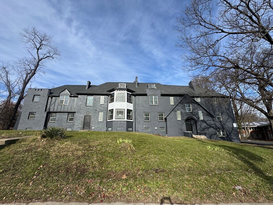 2080 E 5th Ave in Columbus, OH - Building Photo