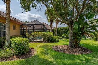 8754 Hideaway Harbor Ct in Naples, FL - Building Photo - Building Photo