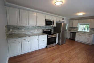 126 Washington St in Franklin, MA - Building Photo - Building Photo
