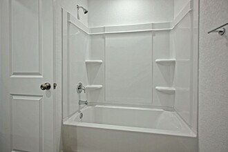 3837 Low Tide in Seguin, TX - Building Photo - Building Photo