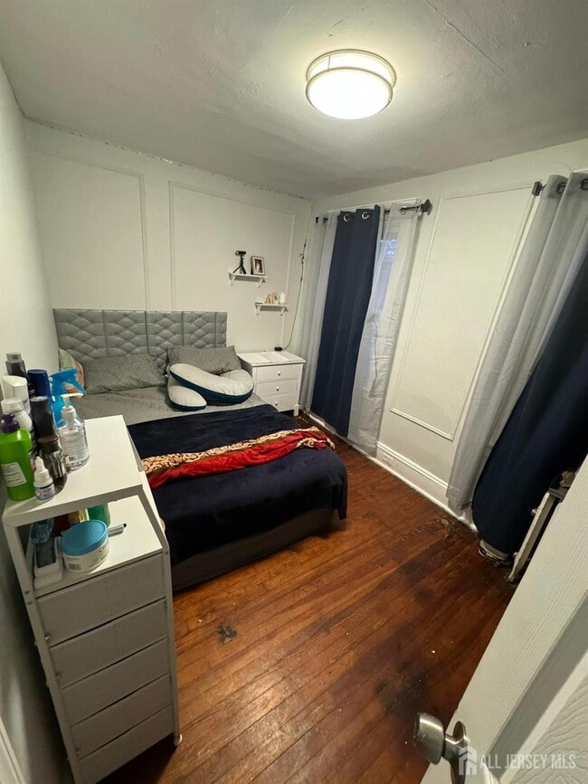 116 Woodbridge Ave in Highland Park, NJ - Building Photo - Building Photo