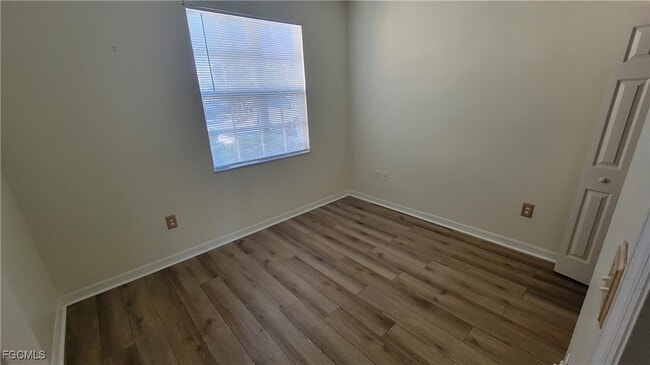 property at 950 Hancock Creek S Blvd