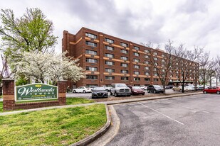 Westbrooks Tower in Murfreesboro, TN - Building Photo