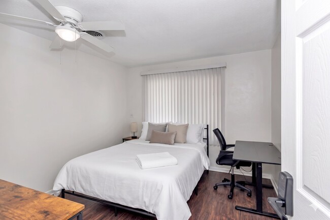 1031 NE 39th Ct in Ocala, FL - Foto de edificio - Building Photo