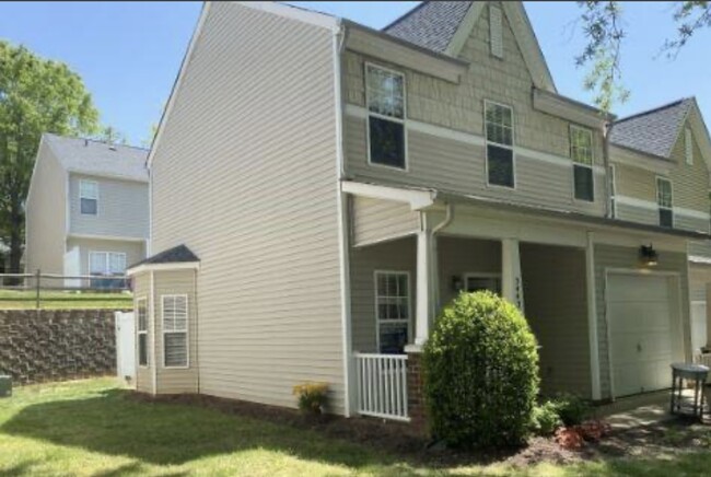 5442 Franklin Springs Cir in Charlotte, NC - Building Photo - Building Photo