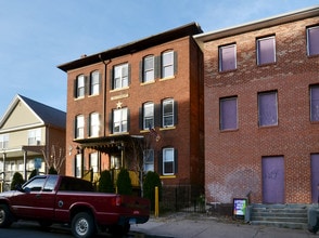 108 Ward St in Hartford, CT - Building Photo - Building Photo