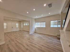 346 W California Ave, Unit B in Glendale, CA - Building Photo - Building Photo