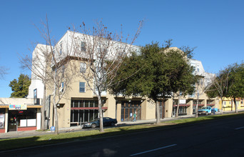 University Neighborhood Apartments in Berkeley, CA - Building Photo - Building Photo