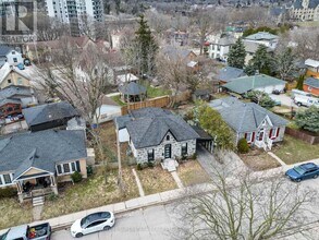 12 York Pl in Cambridge, ON - Building Photo - Building Photo