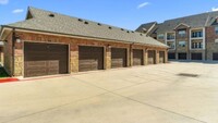 1633 Greenridge Dr - 32