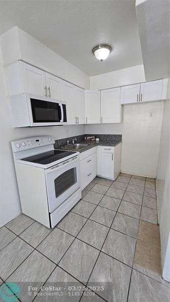 2501 Pierce St in Hollywood, FL - Building Photo - Building Photo