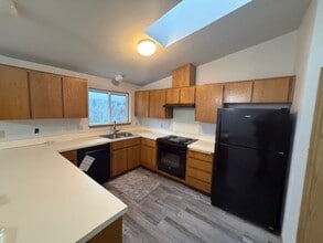 10421 Lundeen Rd SW in Rochester, WA - Building Photo - Building Photo