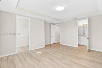 4144 Greenway Dr in Hollywood, FL - Building Photo - Building Photo