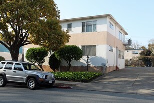 1141 Laguna Ave in Burlingame, CA - Building Photo
