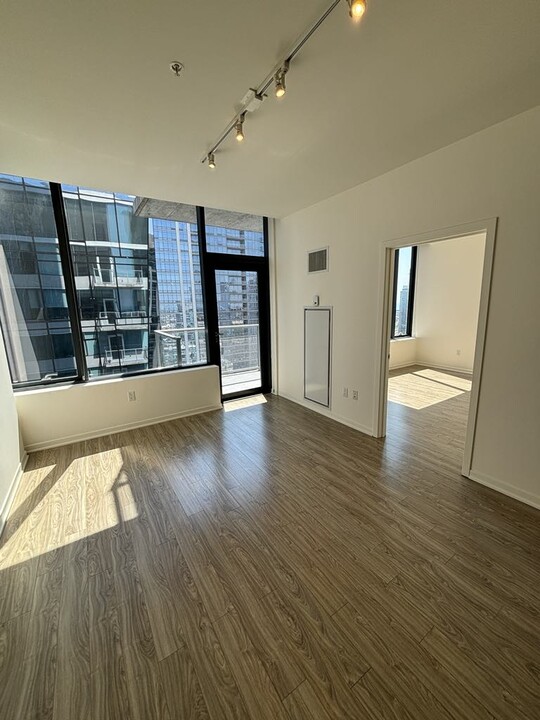 1345 S Wabash Ave, Unit 703 in Chicago, IL - Building Photo