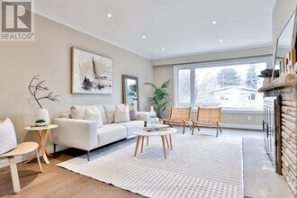 12 Firthway Ct in Toronto, ON - Building Photo - Building Photo