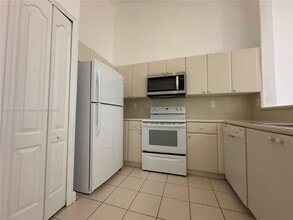 1568 SE 26th St in Homestead, FL - Building Photo - Building Photo