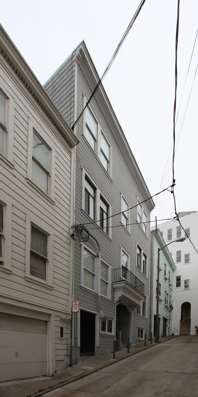 8-14 Nobles Alley in San Francisco, CA - Foto de edificio - Building Photo