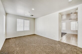 2562 Begonia Valley Ave in Henderson, NV - Building Photo - Building Photo