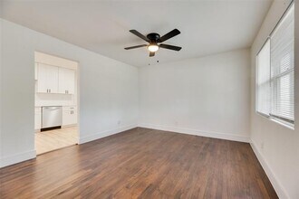 2873 Beasley Dr in Garland, TX - Building Photo - Building Photo