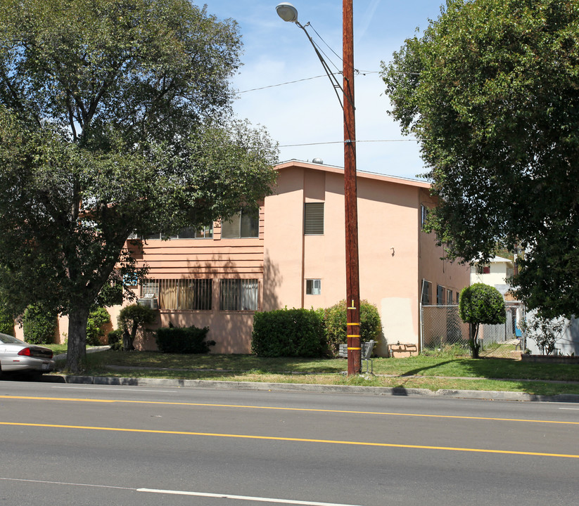 18019 Roscoe Blvd in Northridge, CA - Building Photo