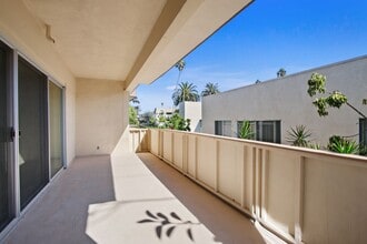 1002 12th St in Santa Monica, CA - Building Photo - Building Photo