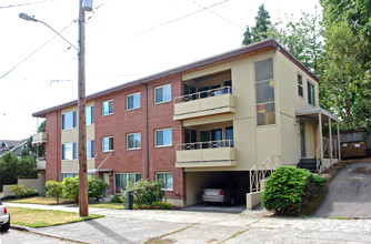 4407 Evanston Ave N in Seattle, WA - Building Photo - Building Photo