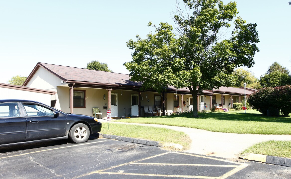 Amherst Meadows Commons 55+ Living in Massillon, OH - Building Photo