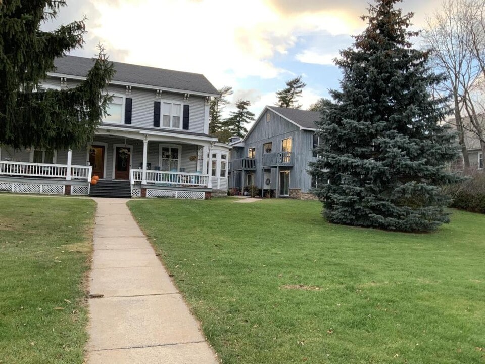5061 S Catherine St in Plattsburgh, NY - Building Photo