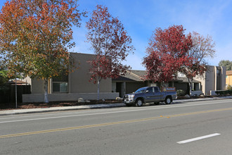 Merrywood Apartments in Carlsbad, CA - Building Photo - Building Photo