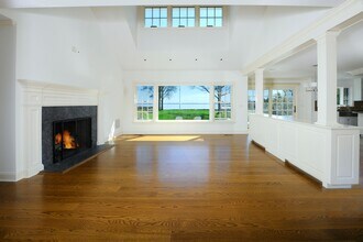 30 Rocky Point Rd in Greenwich, CT - Building Photo - Building Photo