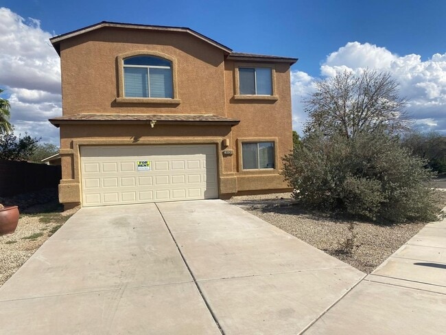 7805 S Hidden Places Loop in Tucson, AZ - Building Photo - Building Photo